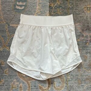 Lululemon Hotty Hot Short Logo Poco Logo Foil White Size 4